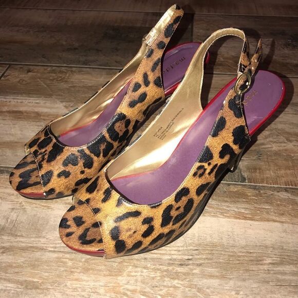 Madden Girl - Cute Peep-Toe Slingbacks (10) - Picture 3 of 7